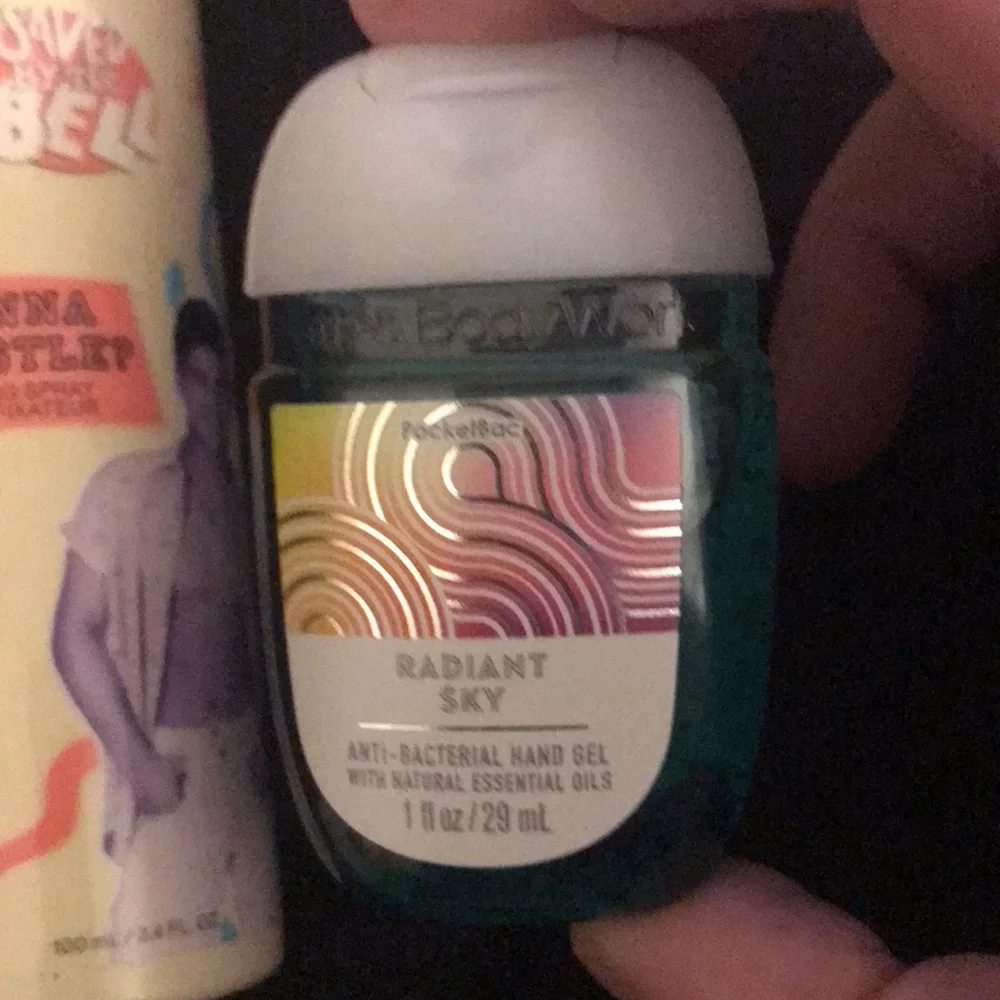 Wet n Wild Saved by the Bell Yellow Setting Spray & Bath and Body Works Bundle